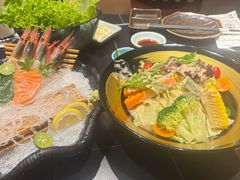 -山川小町·极番烧肉(新地假日广场店)