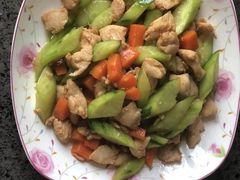 -红樱桃月嫂育婴师(徐汇总店)
