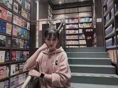 -钟书阁(群光广场店)