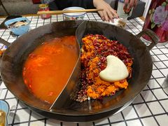 鸳鸯锅-董眼镜火锅(洪崖洞总店)