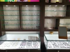 -视野联行眼镜蔡司·依视路官方授权店(顺城店)