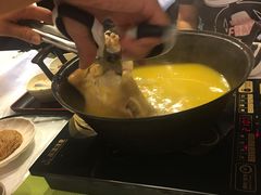 -鲜入围煮花胶鸡海鲜火锅