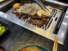 -臻牛烤肉