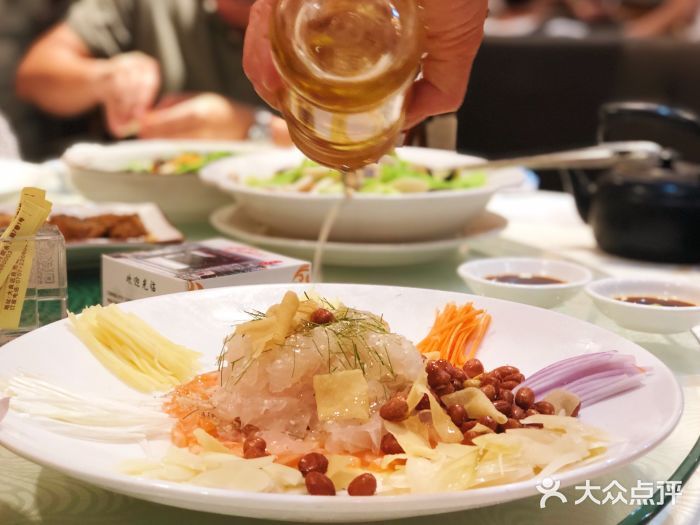 寻味顺德·顺风顺水顺景私房菜(近良店)捞起鱼生图片