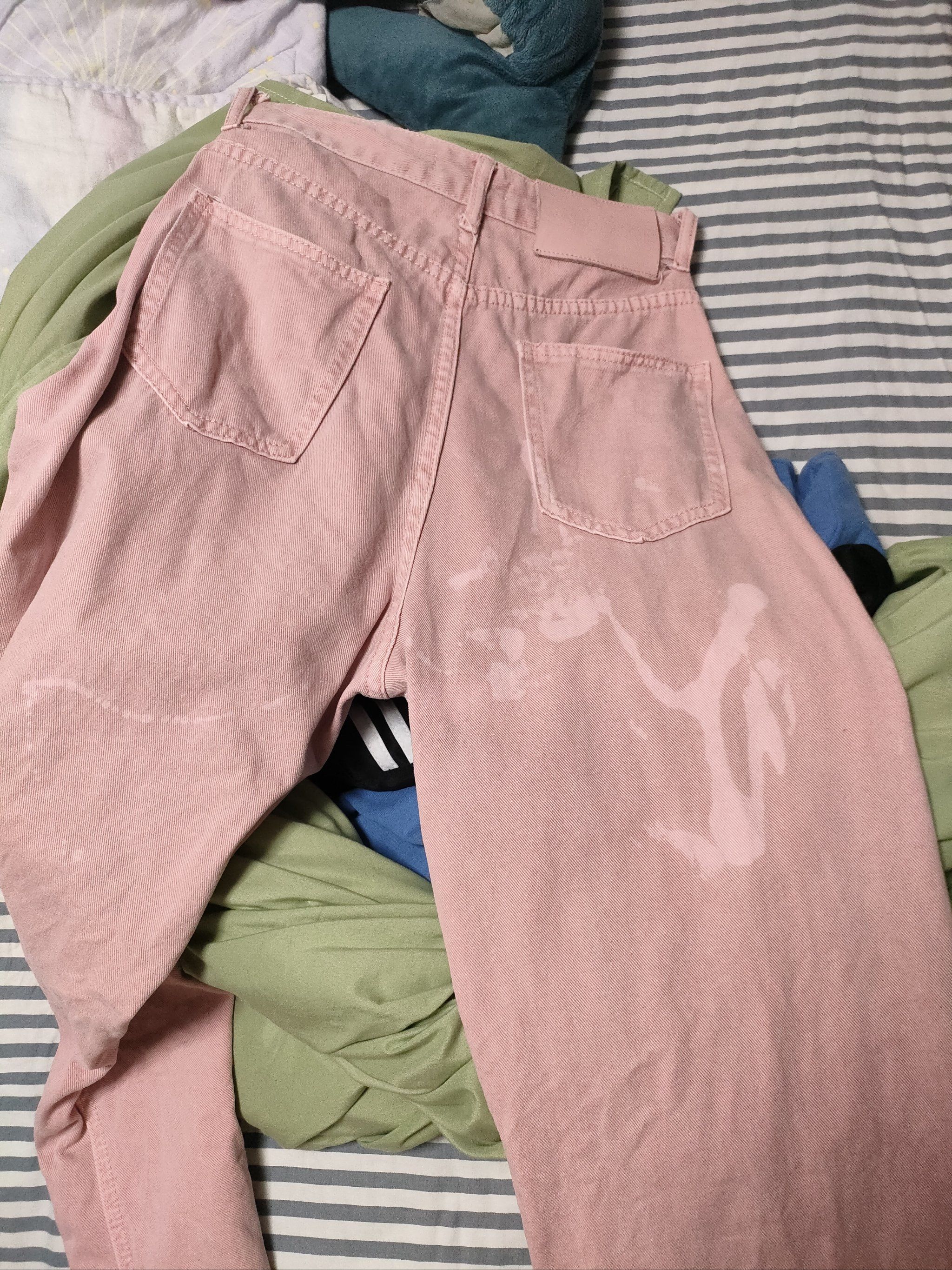 衣服被消毒液染色了