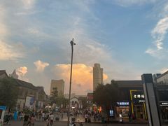 -佰烧海鲜烤肉火锅自助(世茂国际广场店)