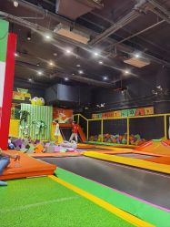 -蹦蹦跳跳(新奥购物中心店)