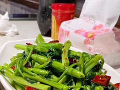 -休记光头香辣蟹干锅店(衣冠庙店)