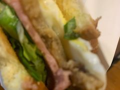 芝士牛肉三文治-Auco游咖.咖啡(清吟街店)
