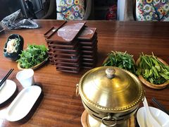 -慢丽江·云南野生菌土鸡锅(西山店)