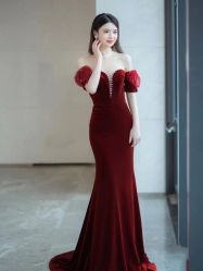 -衣贝姿婚纱礼服馆