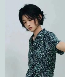 -朗峰专业美发沙龙