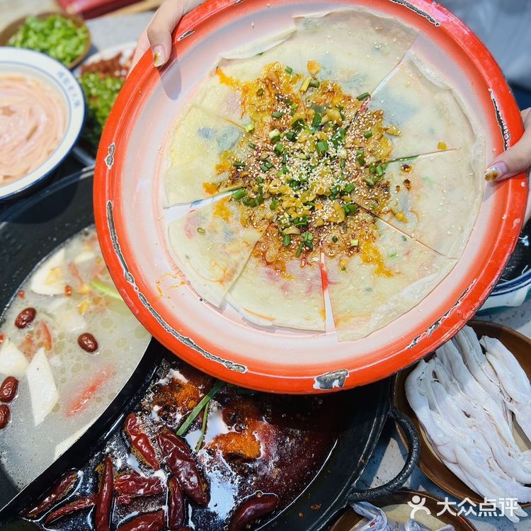 火爆魔都的网红火锅—鸿姐老火锅