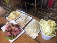 -陆记牛庄·碳锅龙虾烧烤(爱上花园店)