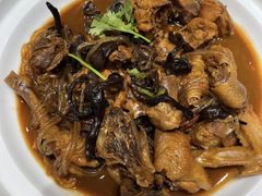 家鸡炖蘑菇粉-李记饺子·熏酱东北菜(欢乐谷店)