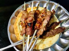 -烤肉小伙烤肉店