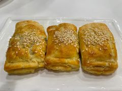 碳烧蜜汁叉烧酥-广州酒家(文昌总店)