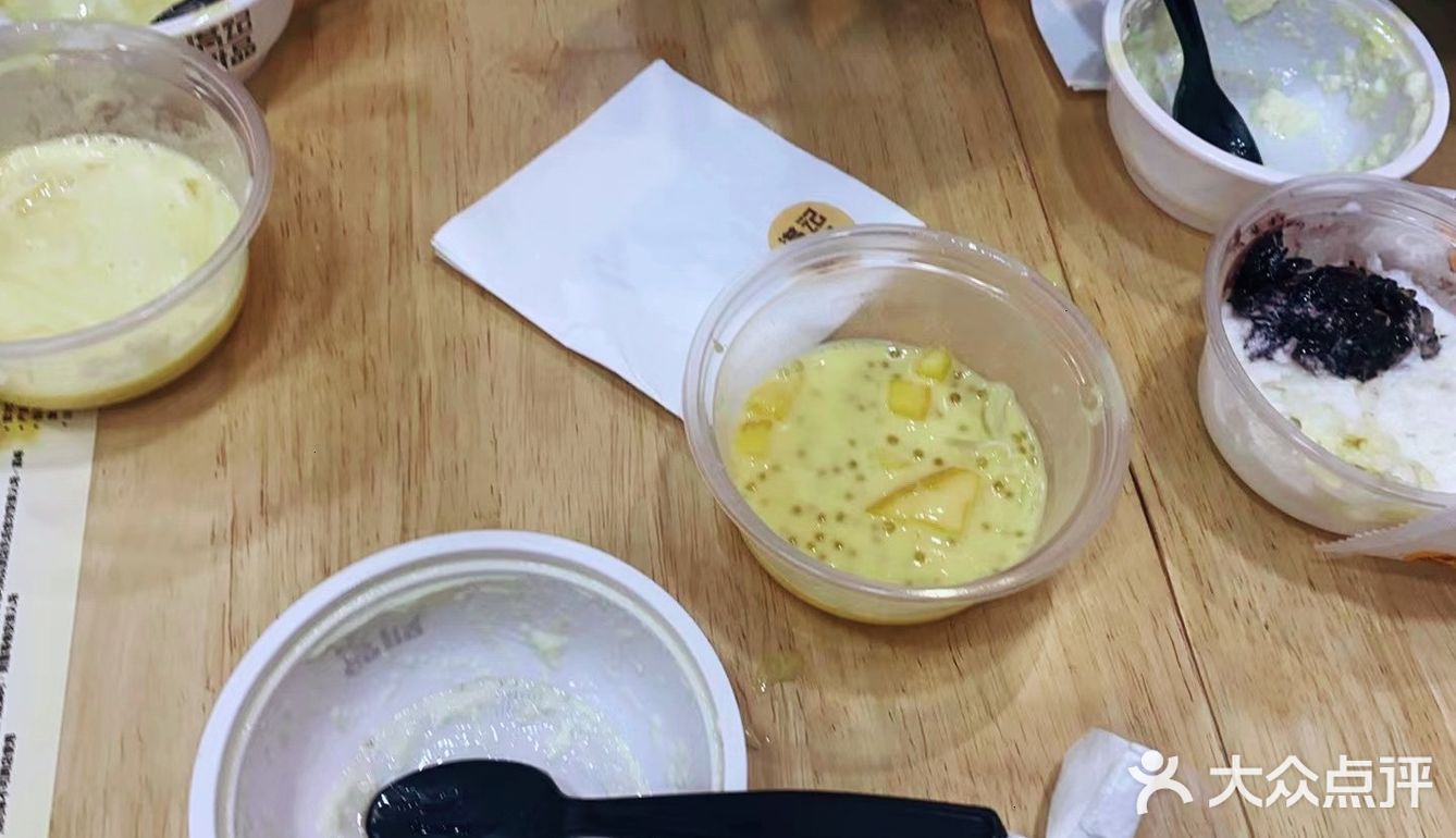 终于吃到满记甜品自助啦！