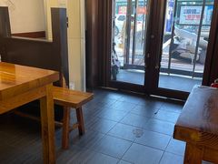 -丽虹云南过桥米线(兴工街店)