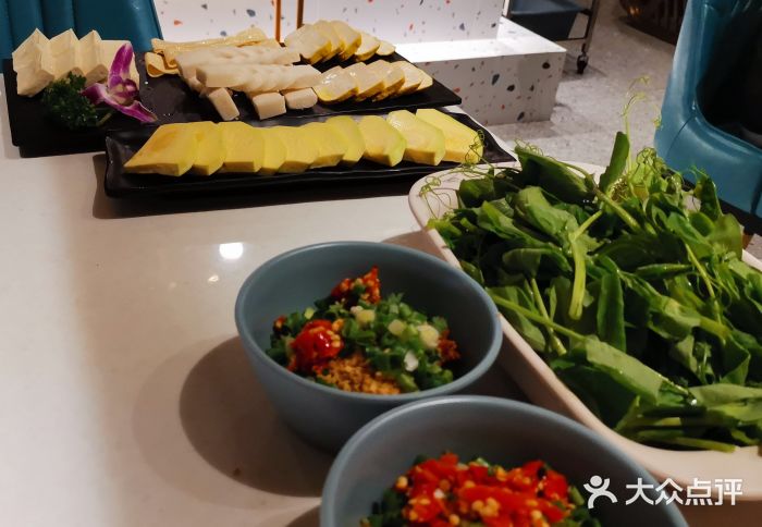 小街猪手(团结湖店)豌豆尖图片