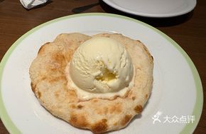 Cinnamon Pancake with Vanilla Ice Cream