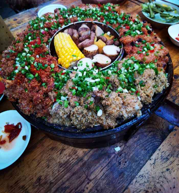 叠翠园特色中餐-"今天朋友带我们到崇州一家很有特色的餐馆—.