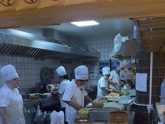 -馋三尺蟹粉小笼(人民广场店)