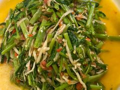 酸笋炒空心菜-浩海火烧云傣家菜(京广店)