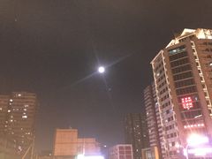 -北京城乡仓储大超市-停车场