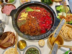 -卤校长老火锅(杨家坪直营店)