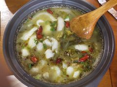 -周鱼小馆石锅酸菜鱼(活力汇店)