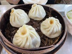 鲜肉小笼-绿杨馄饨临顿路店