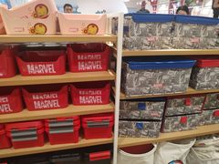 -名创优品(北京新中关购物中心地铁层店)