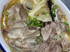 -钢阳酸菜红烧牛肉面(季乐路店)