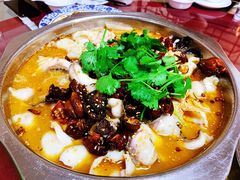 -何哥鲜鱼餐厅(龙湖花园店)