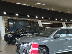 -上海永达奥诚奥迪4S店(申江路店)