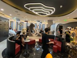 -TOP HAIR SALON