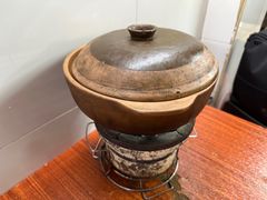 炭炉果鸡煲-威邵鸡煲(西华路总店)