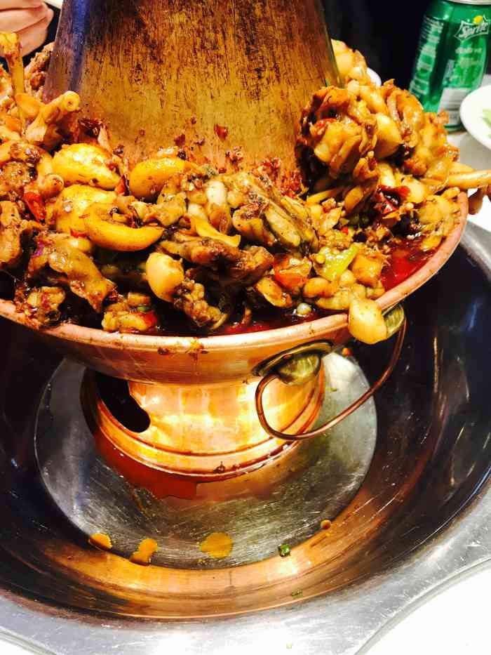 老佛爷炭火蛙锅(科华路店)-"很火的吃蛙蛙的,但是味道一般般呢,不是很