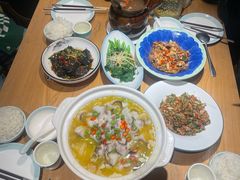 -呷湘厨·鱼汤捞饭·剁椒鱼头·辣椒炒肉(国家会展中心店)