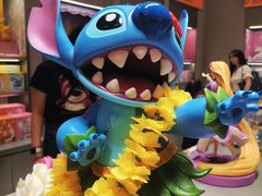 -泡泡玛特POPMART(蓝色港湾店)