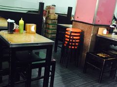 -丽虹云南过桥米线(兴工街店)