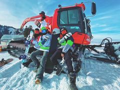 -丝绸之路山地度假区滑雪场