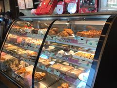 面包甜点陈列柜-星巴克(南通海安文峰大世界店)