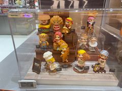 -泡泡玛特POPMART(蓝色港湾店)