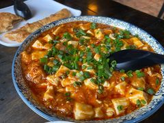 豆腐烧脑花-乐山食古香跷脚牛肉