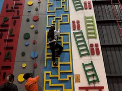 -极限PLAY运动娱乐新世界·团建派对潮玩休闲馆·室内蹦极高空游乐园