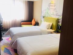 -西安钟楼北大街希尔顿欢朋酒店