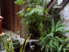-Cuc Gach Quan Restaurant