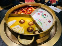 -湊湊火锅·茶憩(南京东路悦荟店)